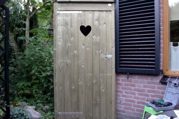 overhandigen deur te binden Hoek tuinkast met deur legborden - Drenthen Hout & Constructiebedrijf